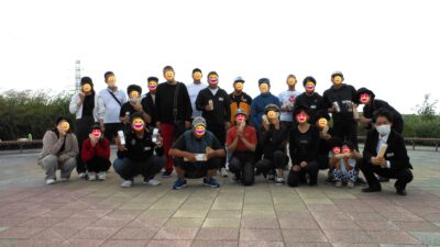 くもり空の下でも、笑顔は晴れ模様